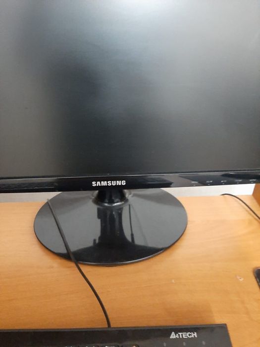 Продам компьютер и стол