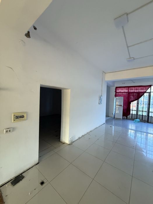 Уренч буюм бозорида 160кв 40нчи дукон ижарага берилади