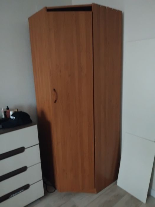 Продам плательный шкаф