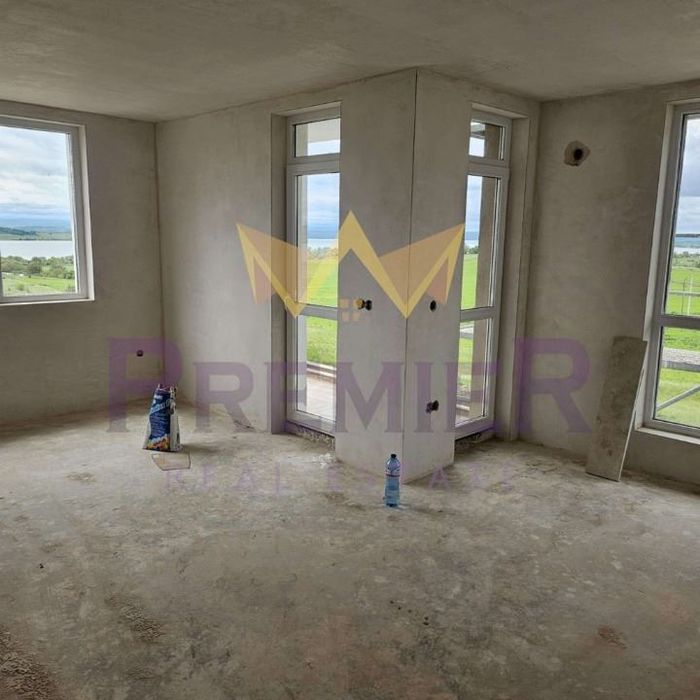 Продава се Тристаен апартамент в Бургас, Меден рудник - зона Б - 96 кв.м за 1011 €/кв.м - Снимка #3