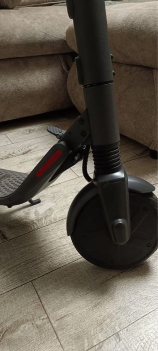 Продам Электро самокат ninebot by segway