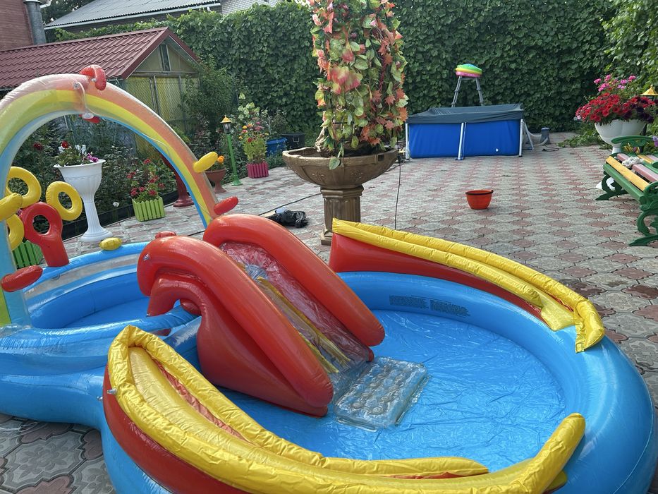 Продам детский бассейн новый