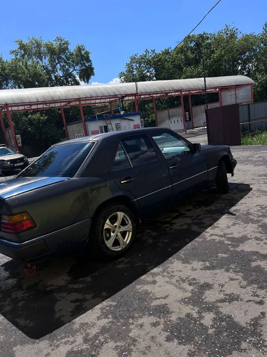 Продам Мерседес Е 200