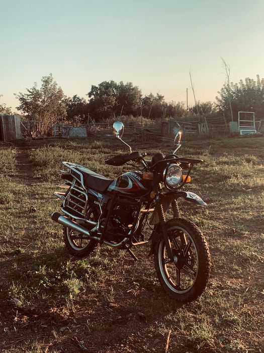 Продам мотоцикл сунлинг 200