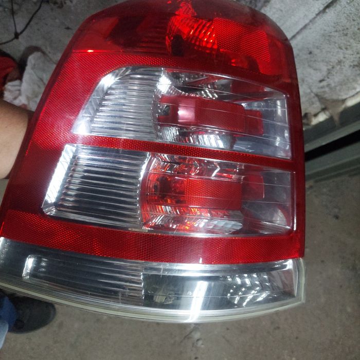 Продавам Опел Зафира 1.6 150к.с фабричен метан на части