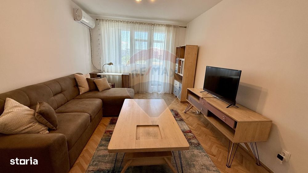Apartament 2 camere de închiriat | Gara de Nord | 1 minut de metrou