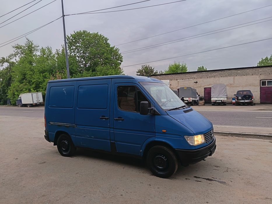 Мерседес Спринтер коммерческий транспорт