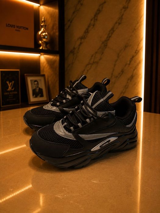 Christian Dior B22 Black Edition