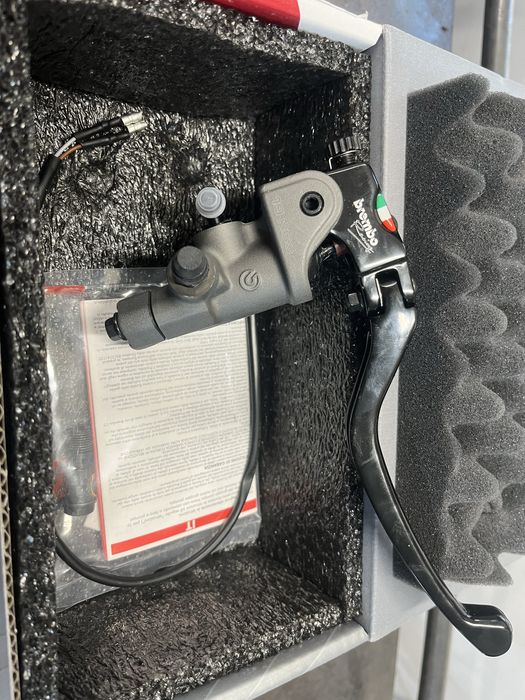 Vand  Pompă frână Brembo – nouă, originală