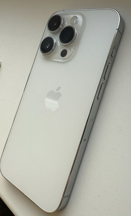 Продам IPhone 14 pro 128гб