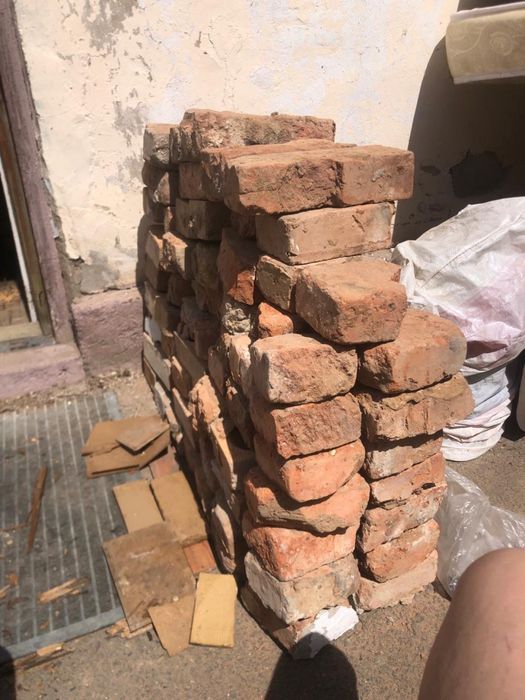 Продам б/у красный кирпич