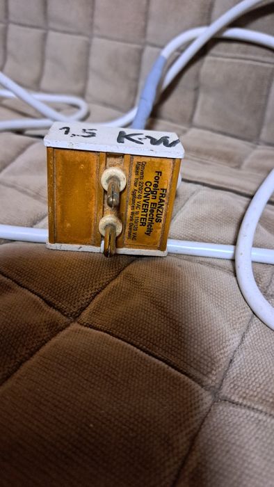 Aparat de calcat vertical