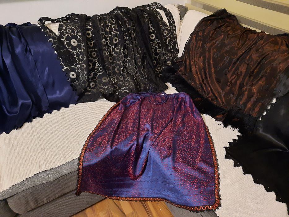 Batic vechi din casmir cu franjuri