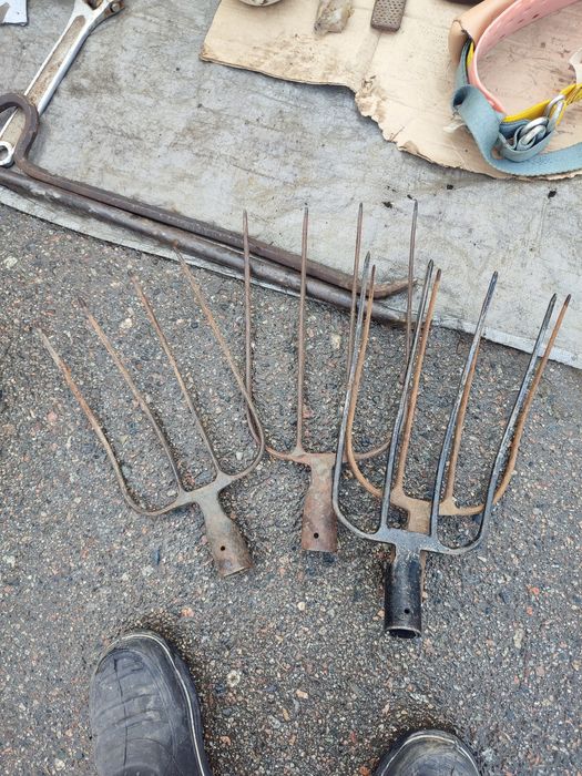 монеты баллоны тиски запчасти