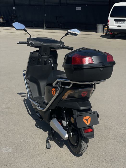 Скутер Yadea идеал