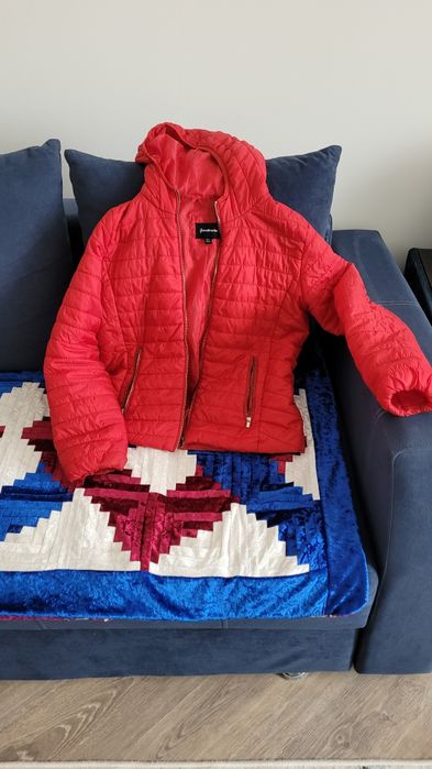 Куртка, женская на 48 размер