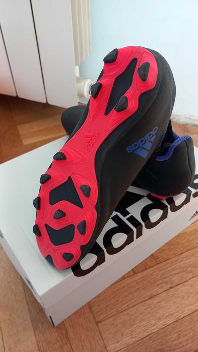 Бутонки "Адидас " 37,5 номер