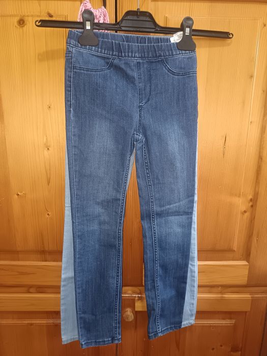 Дънки H&M момиче