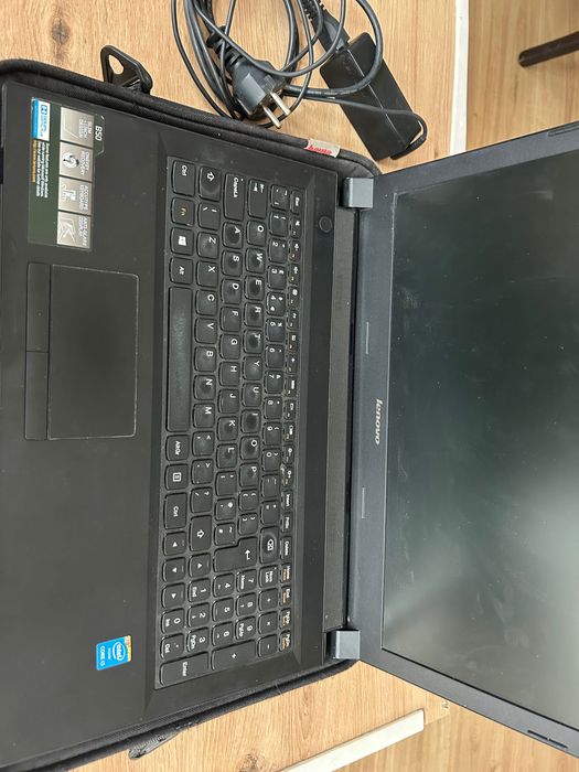 Лаптоп Леново в добро състояние