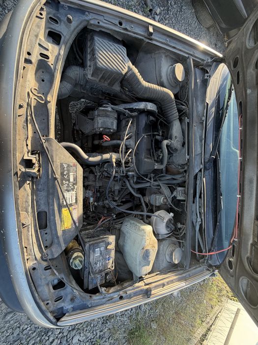VW пасат Б3 GL Комби 1.8 Бензин – НА ЧАСТИ