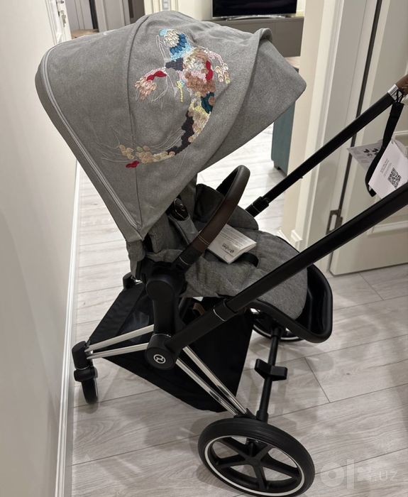 Продам коляску  Cybex Praim 4  (3в1) автокресло дарю в подарок!