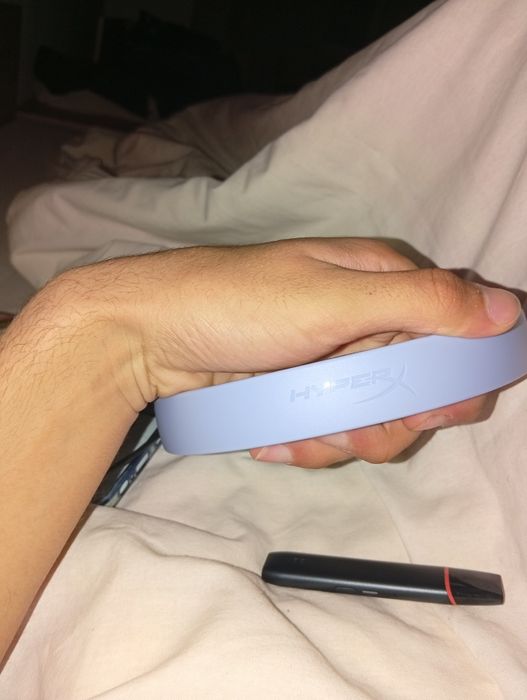 Vând căști hyper x