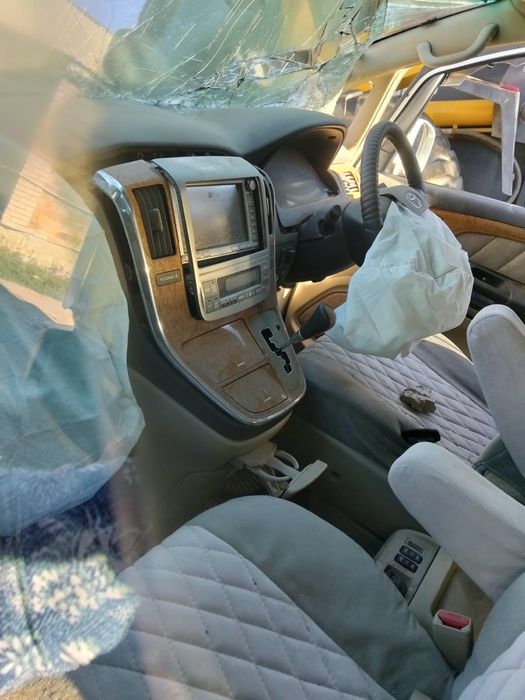 Продам альфард в аварйном состояние