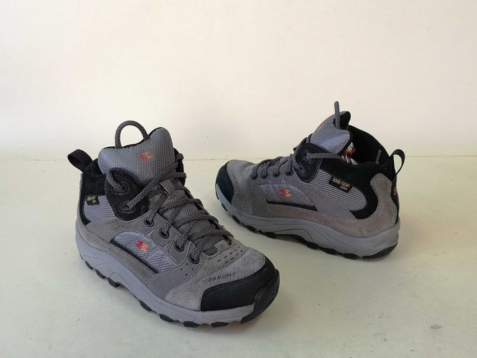 Bocanci PIELE 33 34  ghete munte copii dama GARMONT GoreTex 750 Ron