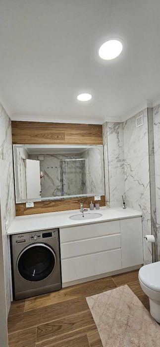 Дава се под наем Двустаен апартамент в София, Център - 60 кв.м за 425 € - Снимка #1