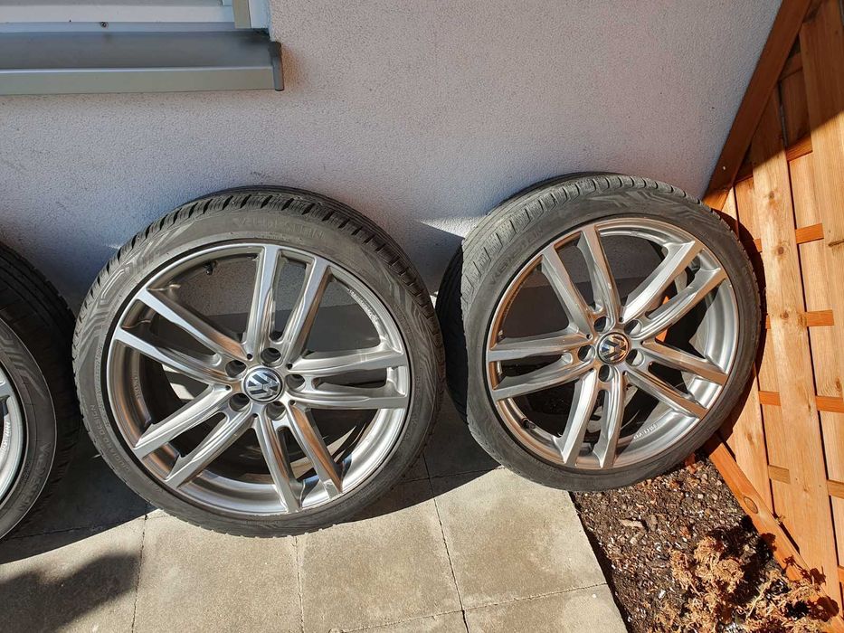 Всесезонни гуми Vredestein - 225/40 R19 - DOT 3923