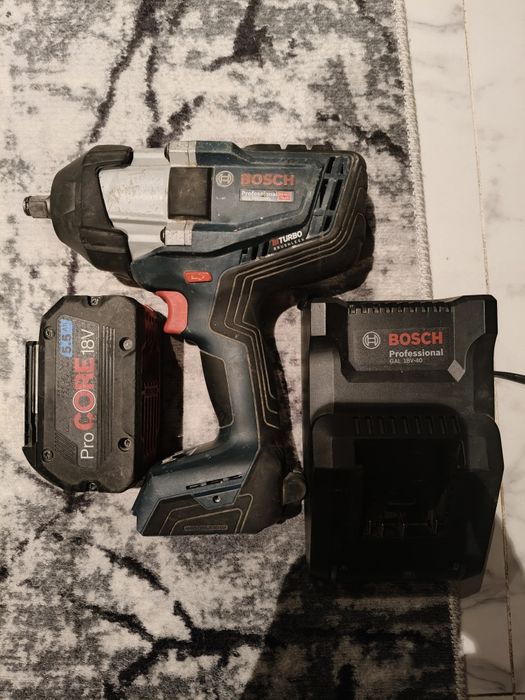 Mașina de însurubat Bosch professional  GDS 18V-1000