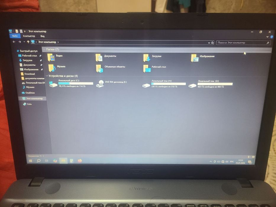 Ноутбук в хорошем состоянии Asus