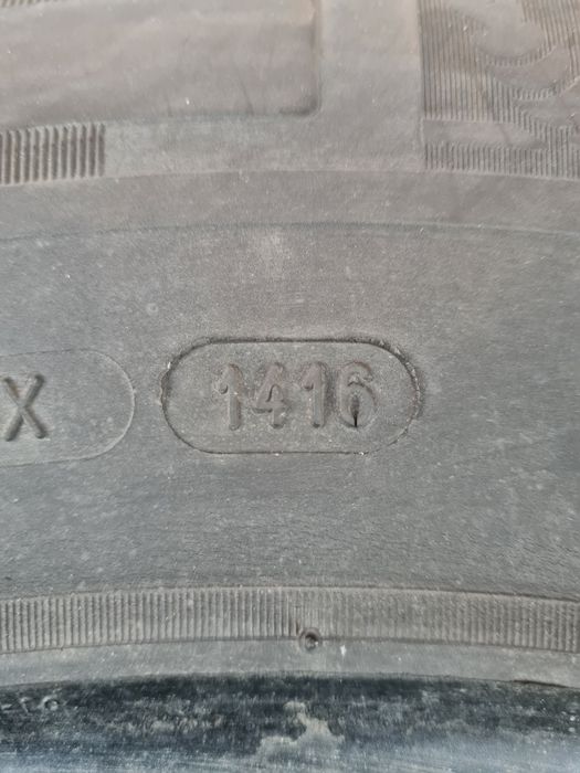 Всесезонни гуми 4 броя за БУС MICHELIN Agilis 225 75 R16 C Ддот 1416