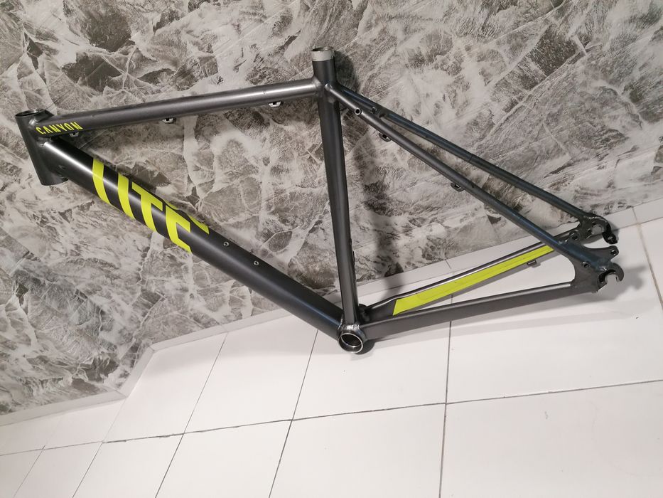 CANYON  Алуминиева рамка  шосе-гравел