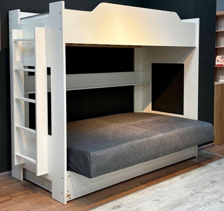 Двухъярусная кровать