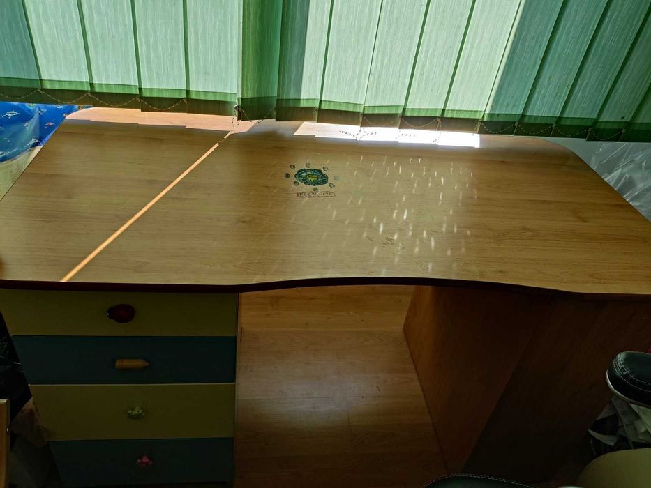 Качествено детско бюро подходящо както за момиче,така и за момче