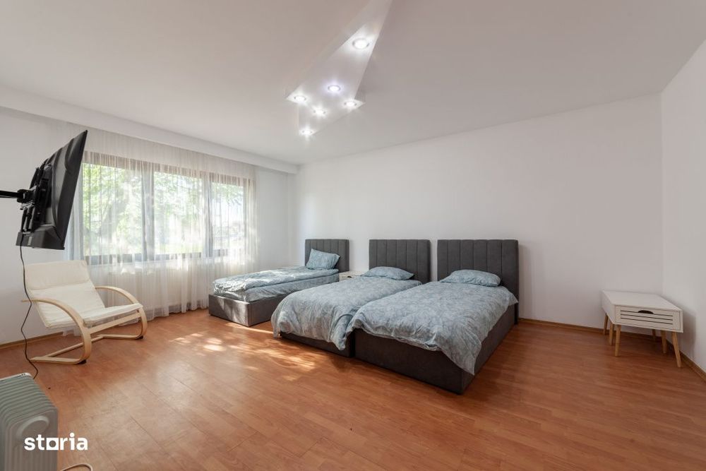 Casa spatioasa cu 8 camere - Pitesti - 0% Comision