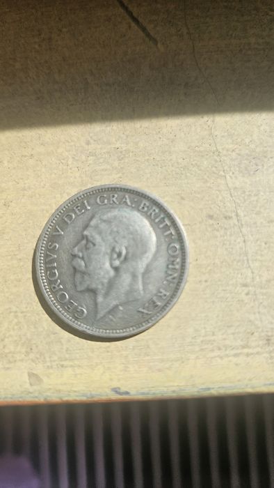 One Shilling x 3 buc