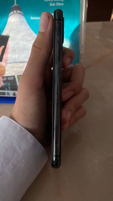 Продаю срочно айфон х