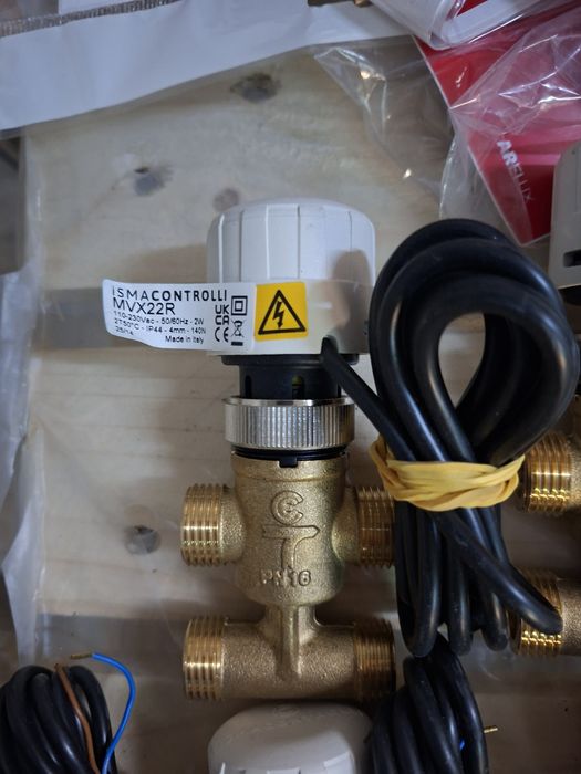 Vana 3 cai + Actuator1/2  si 3/4 Noi