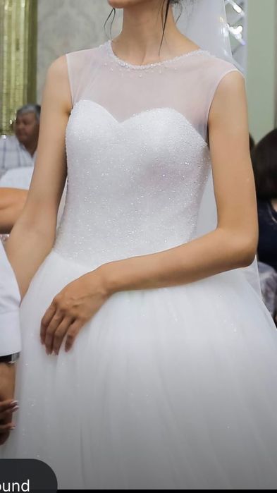 Продам свадебно платье