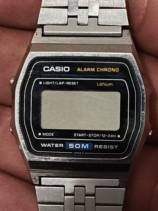Ceas Citizen și Casio citiți descrierea