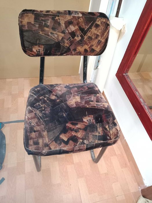 Scaun de living sau bucatarie, cadru metalic