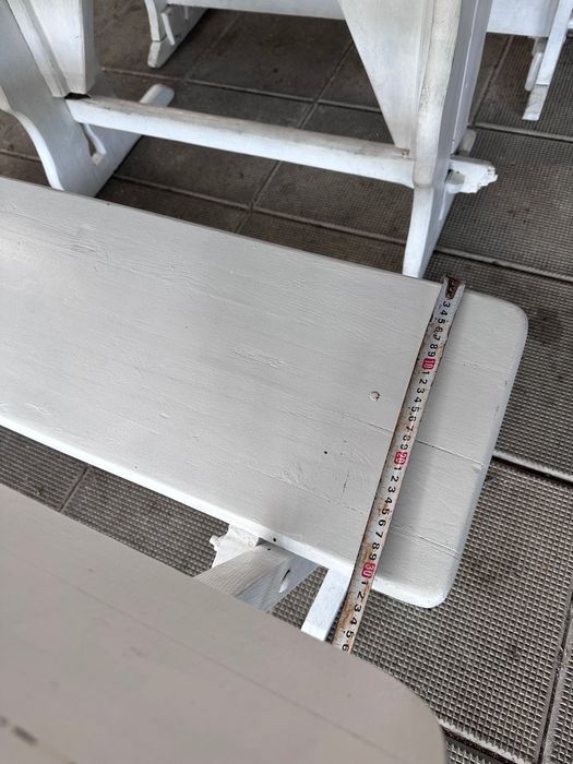 Продавам маси с пейки