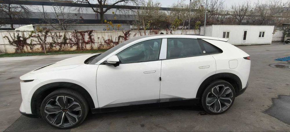 Mazda ez 60 Notarius