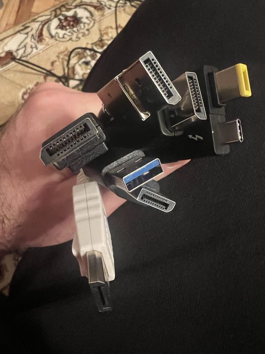 Cabluri, incarcatoare, adaptoare, mufe, mouse, tastaturi ,etc