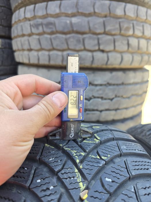 Anvelope de iarna 205-60r16 Semperit