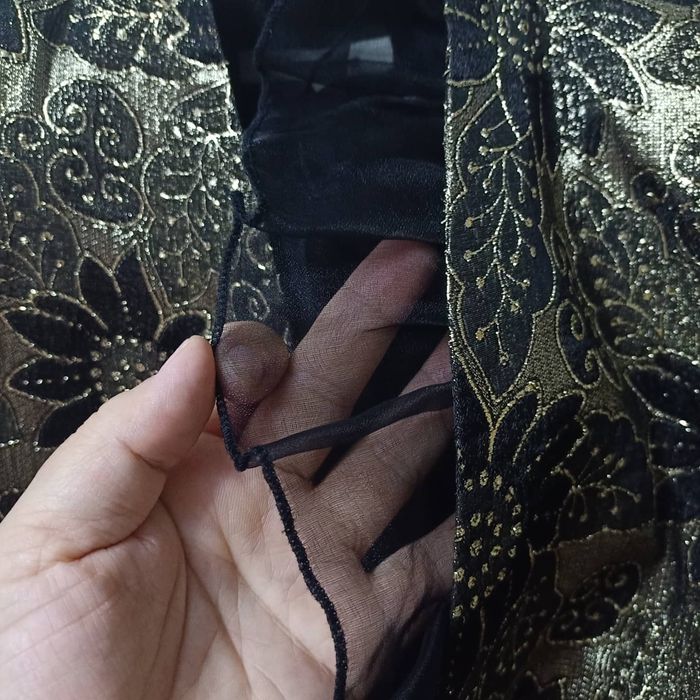 Продам женские пиджаки