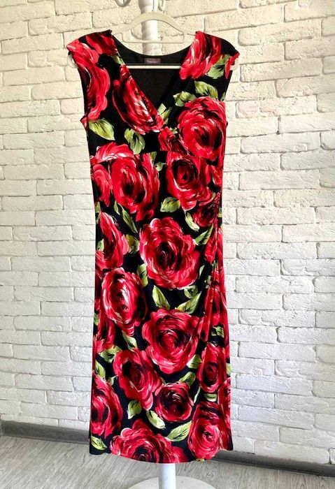 Платье-футляр Phase Eight (Великобритания) с ярким цветочным принтом