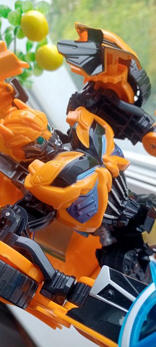 Робот машина трансформер